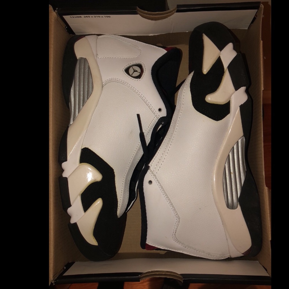 6Y Air Jordan 14 Retro BG Sneaker.